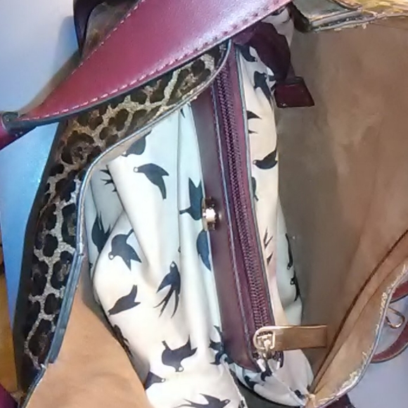 Purse and wallet with shoulder strap - Picture 3 of 4